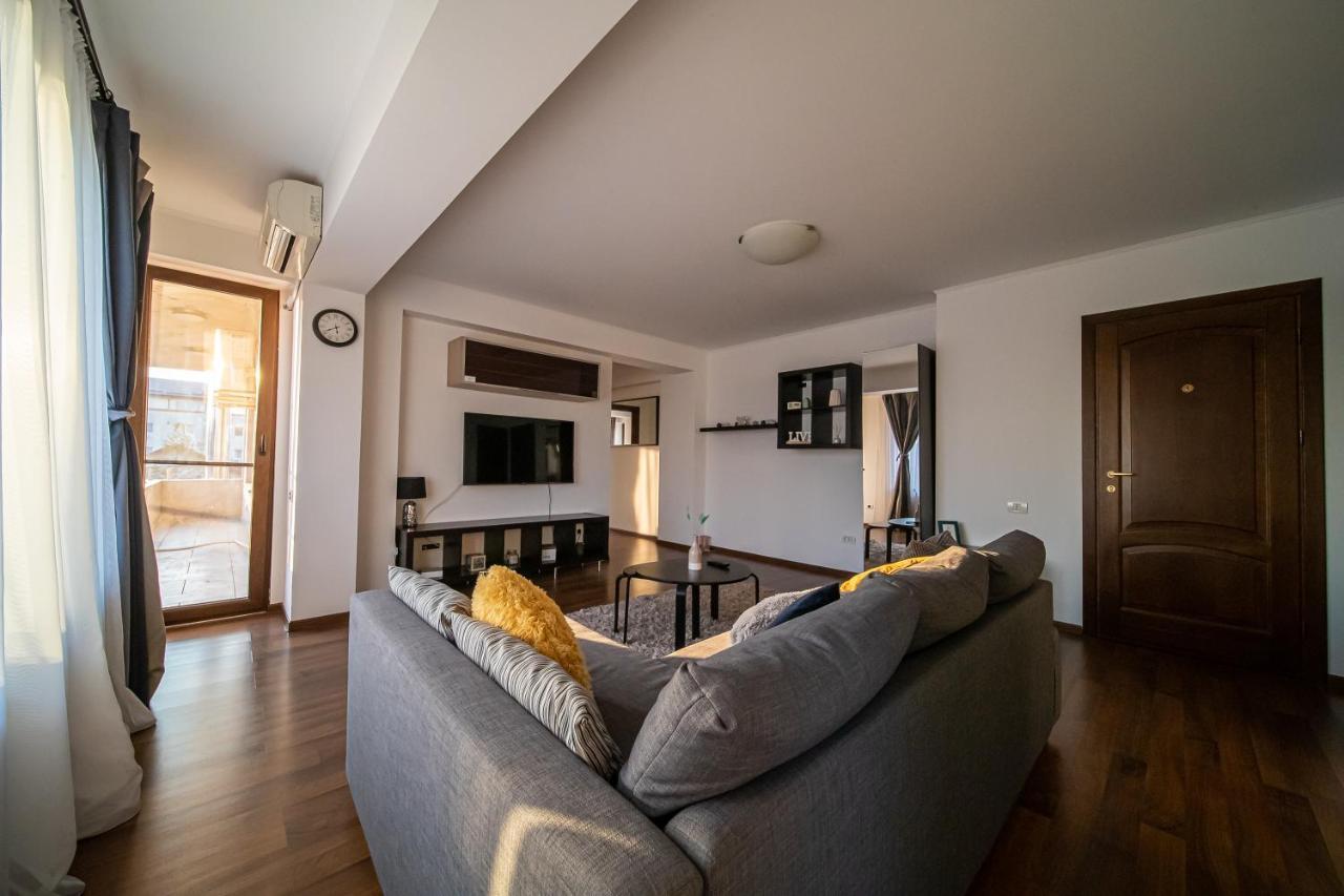 Apartament Tatu Bar&Grill Otopeni Exterior photo