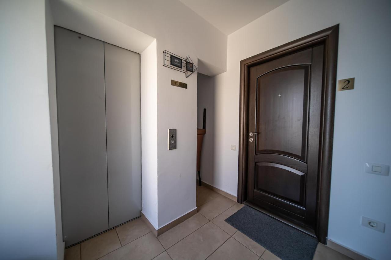 Apartament Tatu Bar&Grill Otopeni Exterior photo